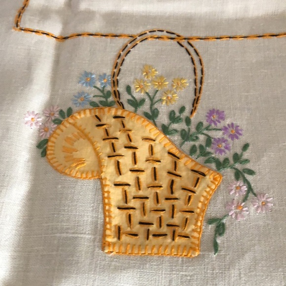 Vintage Handmade and Hand Embroidered Card Table Cloth with Flowers & Baskets - Picture 12 of 16